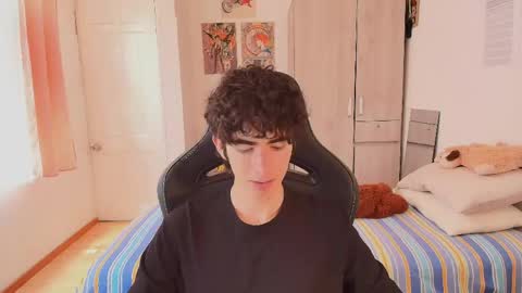 Snapshot of lucas_xo chatting on 06-01-26, 06:53 lucas_xo online show from 06-01-26, 06:53