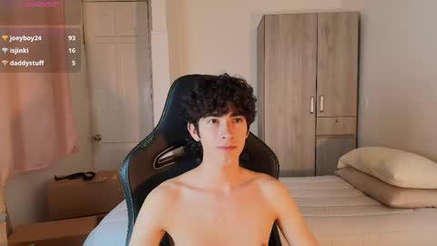 Snapshot of lucas_xo chatting on 06-04-26, 06:52 lucas_xo online show from 06-04-26, 06:52