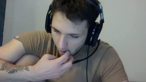 lucasbacon13 online show from 12-17-24, 04:56