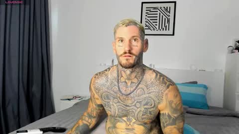 lucasexclusive online show from 11-26-25, 08:26