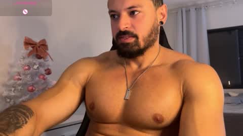 Snapshot of lucasfit24 chatting on 01-11-26, 02:22 lucasfit24 online show from 01-11-26, 02:22