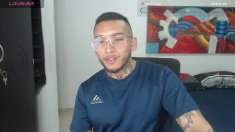 Snapshot of lucavanden chatting on 10-28-25, 10:45 Luca Vanden online show from 10-28-25, 10:45