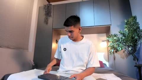 Snapshot of lucca_moreti chatting on 06-01-26, 03:41 Lucca Moreti online show from 06-01-26, 03:41