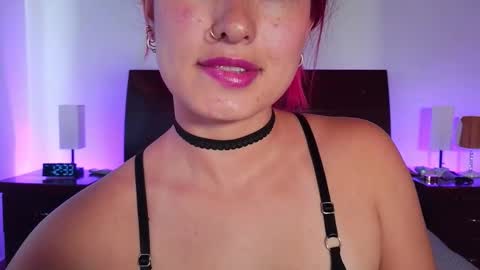 Snapshot of luccycollins_ chatting on 02-02-26, 05:33 Luccy online show from 02-02-26, 05:33