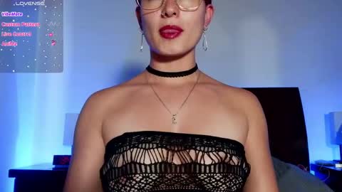 Snapshot of luccycollins_ chatting on 06-08-26, 06:41 Luccy online show from 06-08-26, 06:41