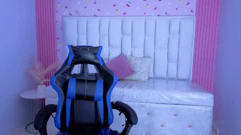 Lucero  online show from 04-12-26, 03:17