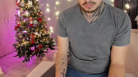 Luci y Fer online show from 12-14-24, 01:39