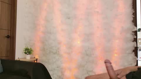 Luci y Fer online show from 12-15-25, 06:12