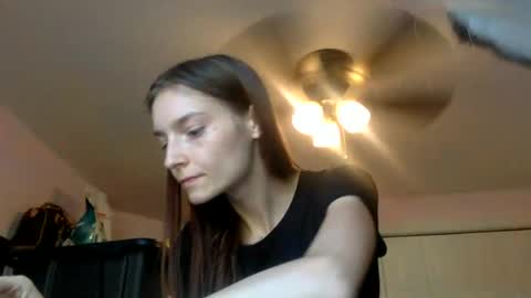 Snapshot of luci_layne chatting on 06-22-26, 12:35 Luci Layne online show from 06-22-26, 12:35