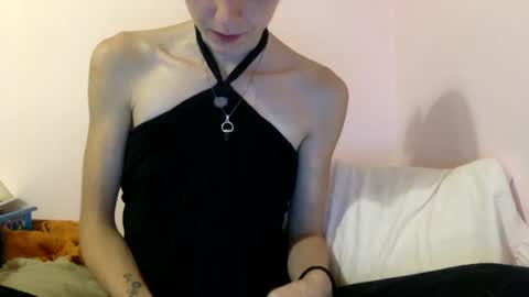 Snapshot of luci_layne chatting on 07-10-26, 04:39 Luci Layne online show from 07-10-26, 04:39