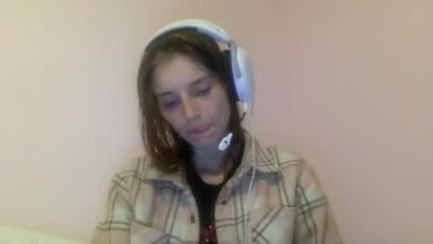 Snapshot of luci_layne chatting on 07-15-26, 03:34 Luci Layne online show from 07-15-26, 03:34