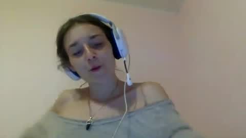 Snapshot of luci_layne chatting on 07-17-26, 05:36 Luci Layne online show from 07-17-26, 05:36