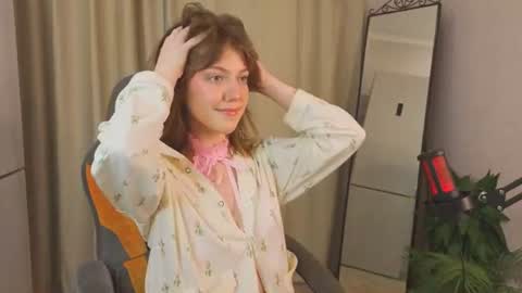 Lucy online show from 07-01-26, 01:02