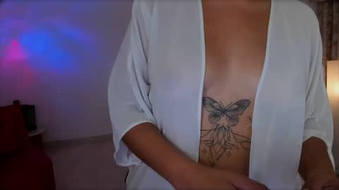 Luci online show from 04-22-26, 04:37