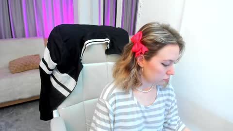 lucia_copper online show from 10-27-25, 01:26