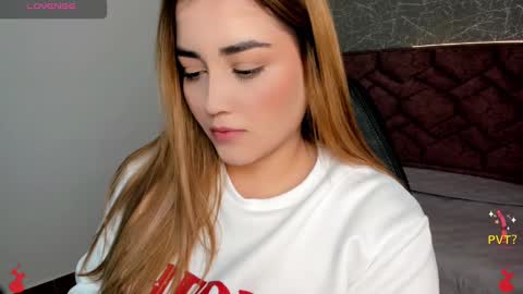 lucia star  online show from 01-11-25, 11:45