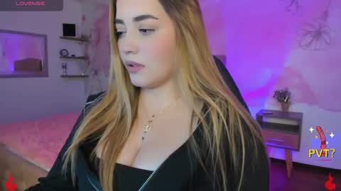 lucia star  online show from 02-16-25, 02:09