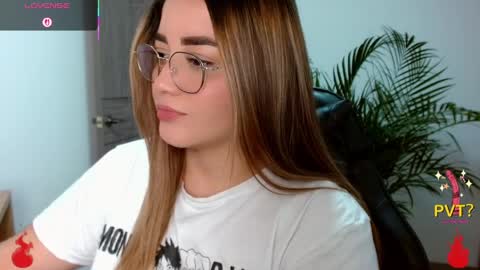 lucia star  online show from 04-16-26, 09:39