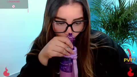 Snapshot of lucia_star_ chatting on 06-18-26, 11:31 lucia star online show from 06-18-26, 11:31
