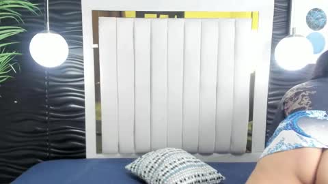 Lucia Vonne online show from 01-25-25, 12:05