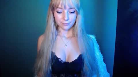 Lucy online show from 09-24-25, 06:44