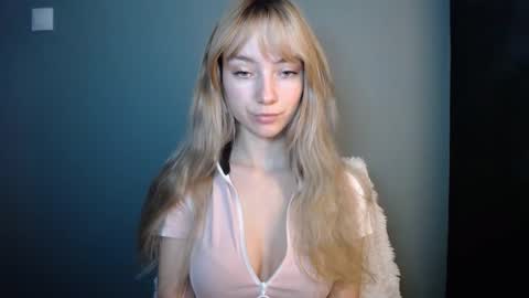 Lucy online show from 12-16-25, 01:27