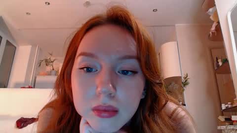 Snapshot of luciacoy chatting on 01-11-25, 08:43 Lucia online show from 01-11-25, 08:43