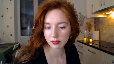 Snapshot of luciacoy chatting on 02-05-25, 04:14 Lucia online show from 02-05-25, 04:14