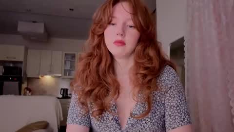 Snapshot of luciacoy chatting on 02-07-26, 05:27 Lucia online show from 02-07-26, 05:27