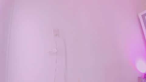 Lucia Gray online show from 05-20-26, 11:11