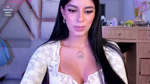 LuciaJhonnes online show from 11-26-25, 01:50