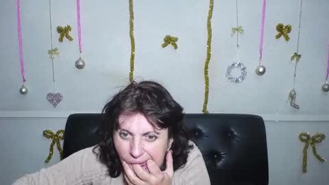 Snapshot of luciami chatting on 12-18-24, 09:08 LuciaMi online show from 12-18-24, 09:08