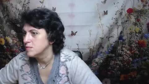 Snapshot of luciami chatting on 09-12-25, 04:56 LuciaMi online show from 09-12-25, 04:56