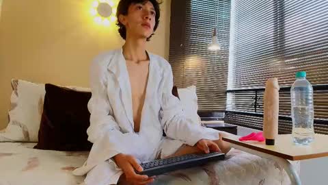 Snapshot of lucian_morel_s chatting on 09-19-25, 11:55 Lucian Morel S online show from 09-19-25, 11:55