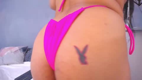 Luciana  online show from 10-17-25, 05:48