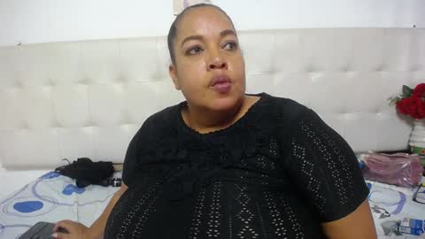 Snapshot of luciana_milf1 chatting on 01-28-25, 05:14 Luciana online show from 01-28-25, 05:14