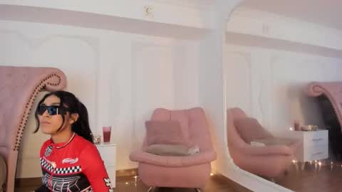 Luciana online show from 10-24-25, 08:49