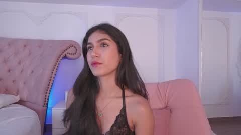 Snapshot of luciana_roa chatting on 06-27-26, 08:47 Luciana online show from 06-27-26, 08:47