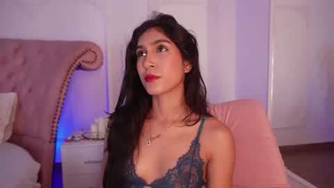 Snapshot of luciana_roa chatting on 07-20-26, 02:52 Luciana online show from 07-20-26, 02:52