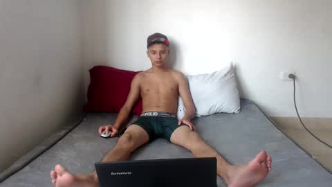 Snapshot of luciana_rober chatting on 01-12-25, 02:41 luciana_rober online show from 01-12-25, 02:41