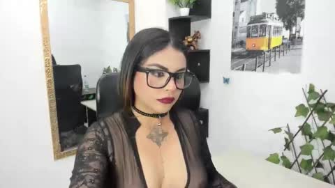Luciana Rodriguez online show from 10-30-25, 02:57