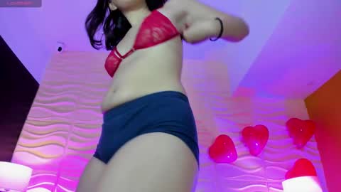 Snapshot of lucianacarter chatting on 02-15-25, 03:52 online show from 02-15-25, 03:52