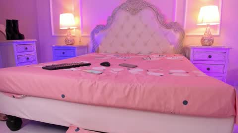 Snapshot of lucianacarter chatting on 10-18-25, 04:48 online show from 10-18-25, 04:48