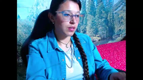 Snapshot of lucianahalen chatting on 09-29-25, 09:30 Lucy online show from 09-29-25, 09:30