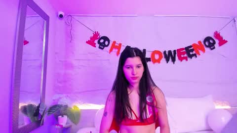 Luci  online show from 10-31-25, 01:23