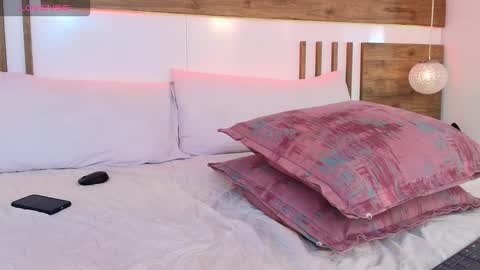 Snapshot of lucianawainn chatting on 03-05-26, 05:09 Luciana online show from 03-05-26, 05:09