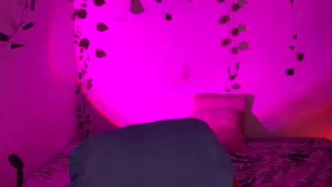Snapshot of lucianromeo17 chatting on 03-18-26, 03:53 Lucy or Lucian 3 Come to my social Links3 online show from 03-18-26, 03:53