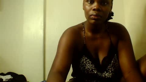 Snapshot of luciaresa chatting on 07-15-26, 03:23 luciaresa online show from 07-15-26, 03:23