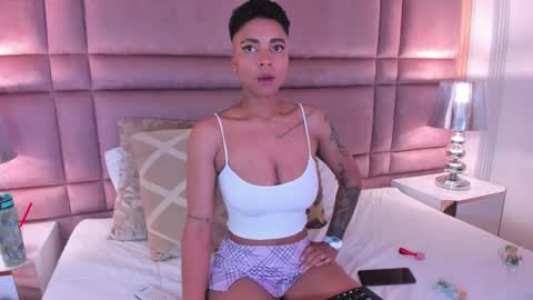  lucia wallace  online show from 02-18-25, 03:42