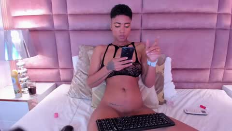  lucia wallace  online show from 02-19-25, 02:33